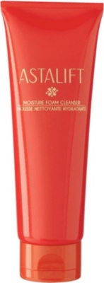 ASTALIFT Moisture Foam Cleanser