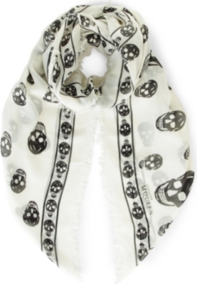 ALEXANDER MCQUEEN Skull-print modal and cashmere-blend pashmina