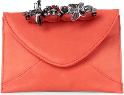 MAISON DU POSH Knuckle envelope clutch