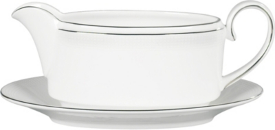 VERA WANG @ WEDGWOOD Blanc sur Blanc sauce boat