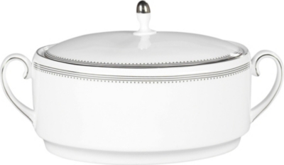 VERA WANG @ WEDGWOOD Grosgrain soup tureen
