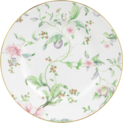 WEDGWOOD Sweet Plum 20cm accent plate