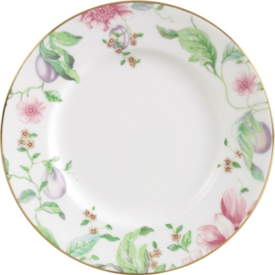 WEDGWOOD Sweet Plum 15cm plate