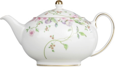 WEDGWOOD Sweet Plum teapot