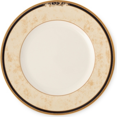 WEDGWOOD Cornucopia plate 27cm