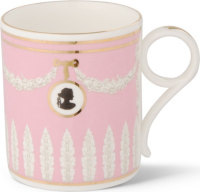 WEDGWOOD Archive pink cameo mug