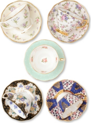 ROYAL ALBERT 1900&ndash;1940 teacup and saucer set