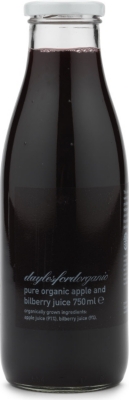 DAYLESFORD Organic apple & bilberry juice 750ml