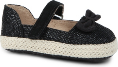 UGG Amena pre-walker shoes 6 months
