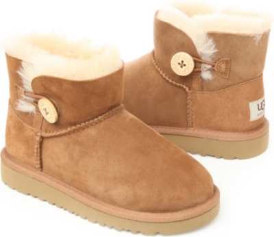 UGG Mini Bailey Button boots sizes UK 5 (kids)-UK 6 (adult)