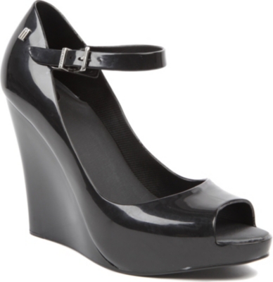 MELISSA Prism rubber wedge courts