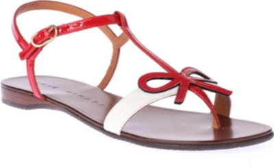CHIE MIHARA Present patent leather sandals