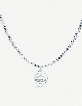 TIFFANY & CO: Return to Tiffany heart tag in sterling silver on a bead necklace
