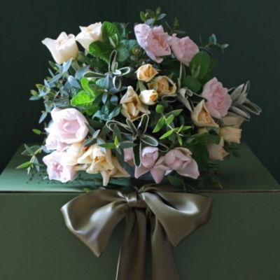 THE REAL FLOWER COMPANY Pastel rose spray