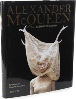 BOOKSHOP Alexander McQueen: Fashion Visionary by Judith Watt