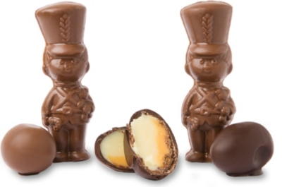 ARTISAN DU CHOCOLAT Chocolate egg and soldiers
