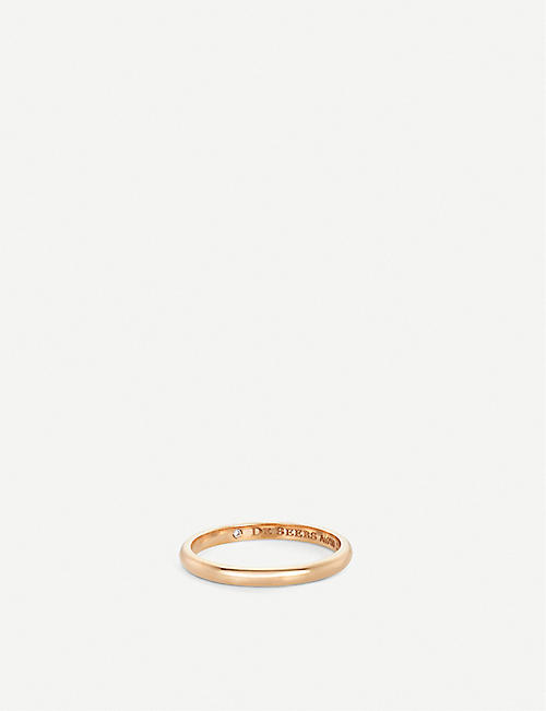 DE BEERS JEWELLERS: Classic pink-gold and diamond wedding band