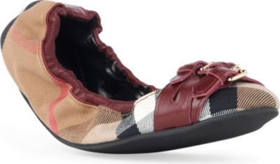 BURBERRY Falcony check-print stretchy pumps