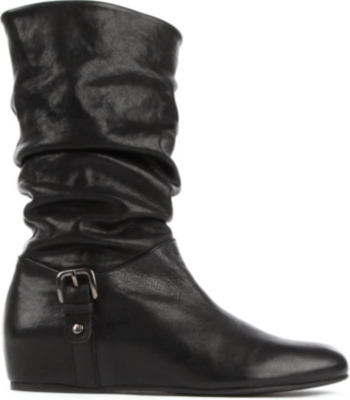 STUART WEITZMAN Gathering leather boots