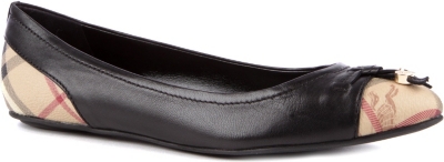 BURBERRY Yates checked-toe leather pumps