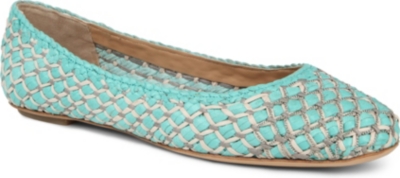 FERRAGAMO Seraphine woven leather pumps