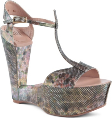 SW1 BY STUART WEITZMAN Teeter embossed leather platform sandals
