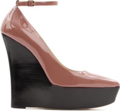 BURBERRY Leicester patent leather wedge courts