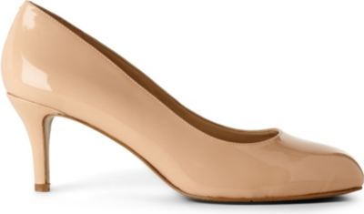 NINE WEST Applaud patent courts