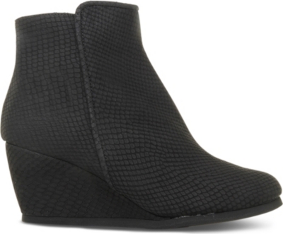 CARVELA Saddle python-print wedge boots