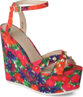 CARVELA Gardinia canvas wedge sandals