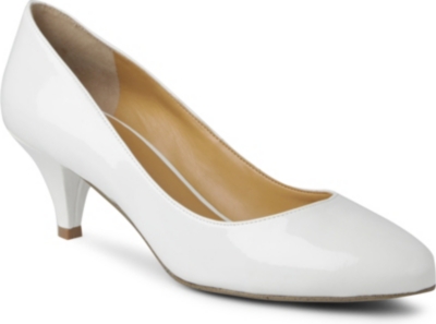 NINE WEST Swayme patent courts