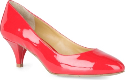 NINE WEST Swaymeso patent courts