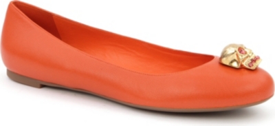 ALEXANDER MCQUEEN Roll leather pumps
