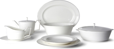 WEDGWOOD Intaglio Platinum range
