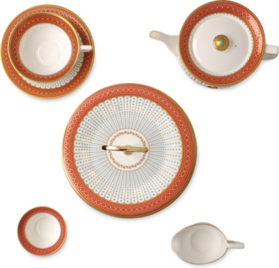 WEDGWOOD Queen of Hearts tea service
