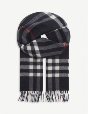 BURBERRY: Giant check cashmere scarf