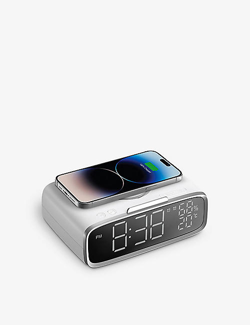 THE TECH BAR: Momax Q-clock 5 wireless fast-charge digital alarm clock