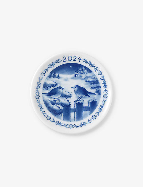 ROYAL COPENHAGEN: 2024 porcelain plaquette 8cm