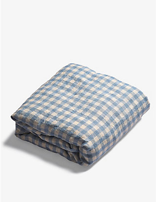 PIGLET IN BED: Gingham-pattern king linen duvet cover