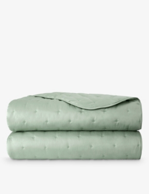 YVES DELORME: Triomphe Veronese quilted super-king organic cotton-blend bed cover
