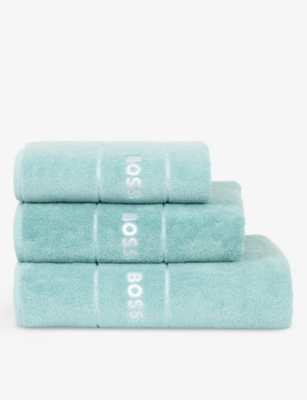 BOSS: Aruba logo-embroidered Egyptain-cotton bath towel