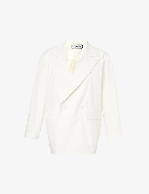 ISSEY MIYAKE: Shaped Membrane double-breasted woven blazer