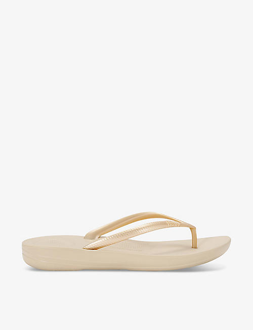 FITFLOP: iQushion branded rubber flip flops
