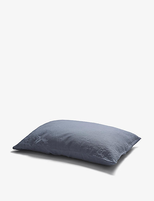 PIGLET IN BED: Envelop-closure super king linen pillowcases 50cm x 90cm