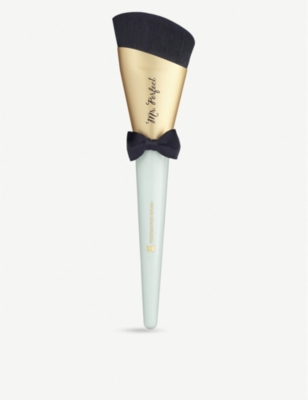 TOO FACED Mr. Perfect cruelty-free synthetic foundation brush