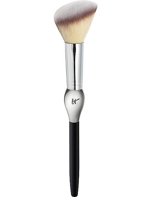 IT COSMETICS: Heavenly Luxe French Boutique Blush Brush