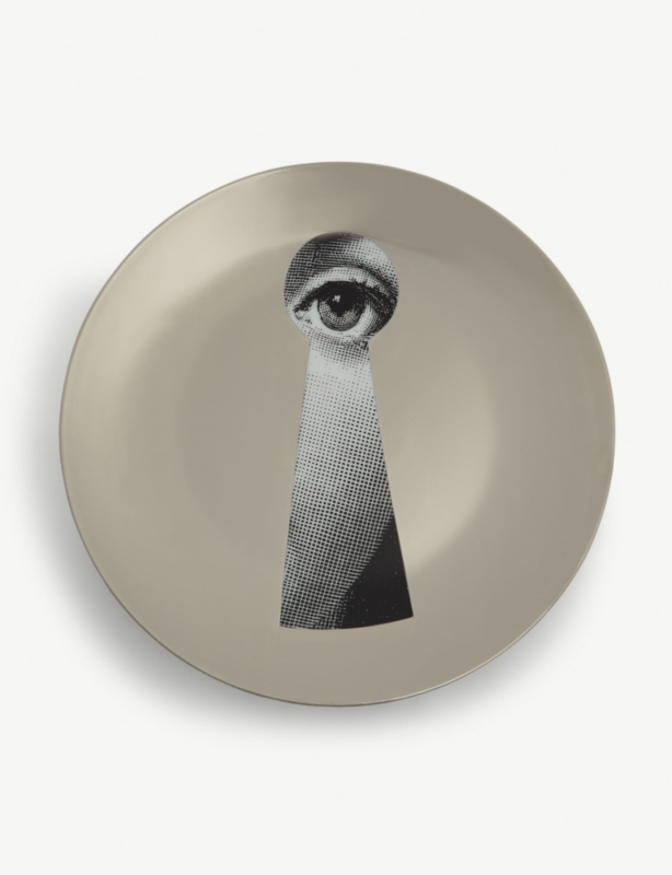 T&V porcelain wall plate 26cm