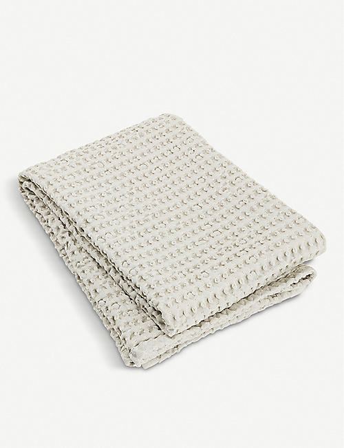 BLOMUS: Caro waffle-knit cotton bath towel 140x70cm