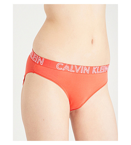 Calvin Klein Ultimate Stretch-cotton Bikini Briefs In 8vb Vibration