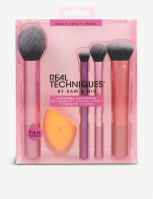 Real Techniques Everyday Essentials Brush Set-no Color